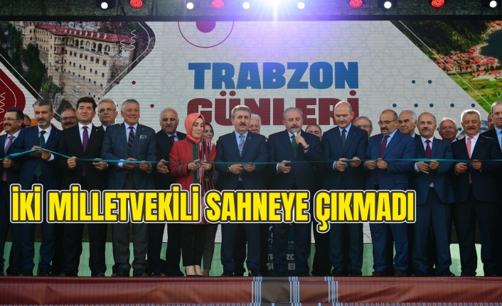 İKİ MİLLETVEKİLİ SAHNEYE ÇIKMADI