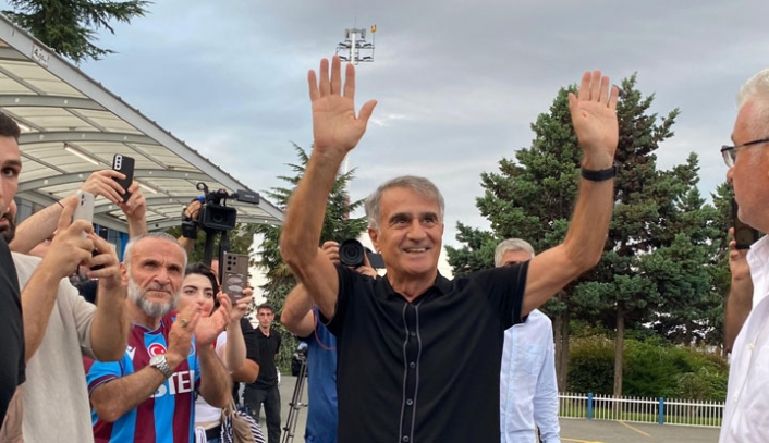 ŞENOL GÜNEŞ TÜRK FUTBOLUNUN ZİRVESİNDE